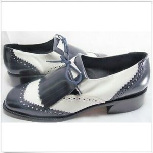 KENNETH COLE NY Blue White Leather Oxfords Flap